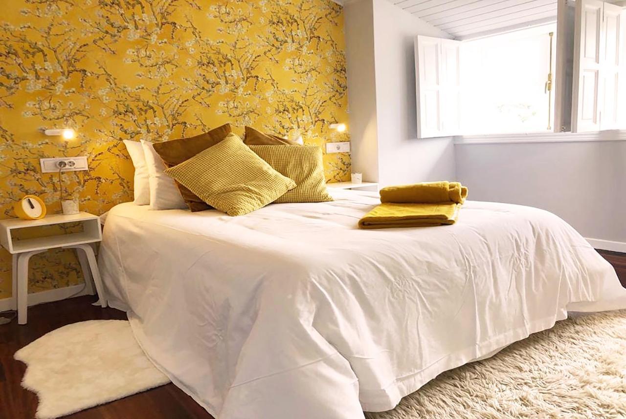 Yellow Home Сантяго де Компостела Екстериор снимка