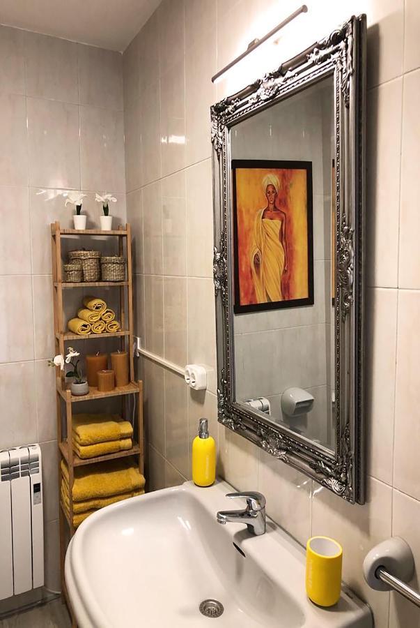 Yellow Home Сантяго де Компостела Екстериор снимка