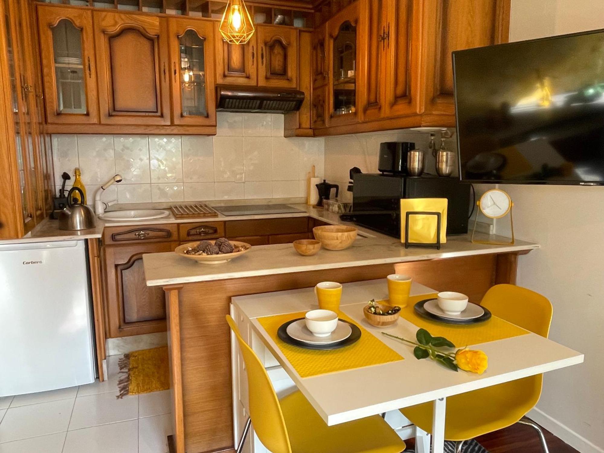 Yellow Home Сантяго де Компостела Екстериор снимка
