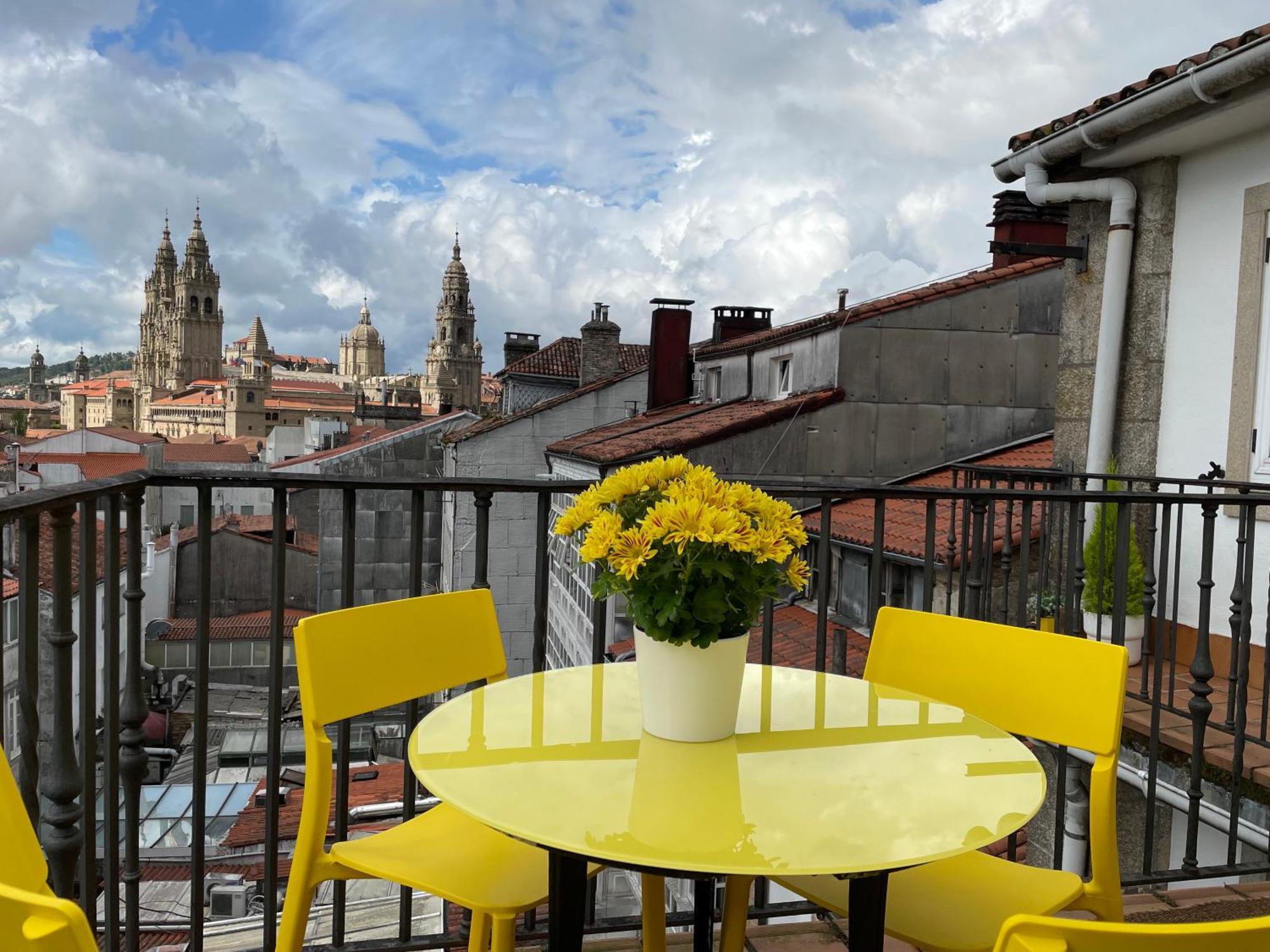 Yellow Home Сантяго де Компостела Екстериор снимка