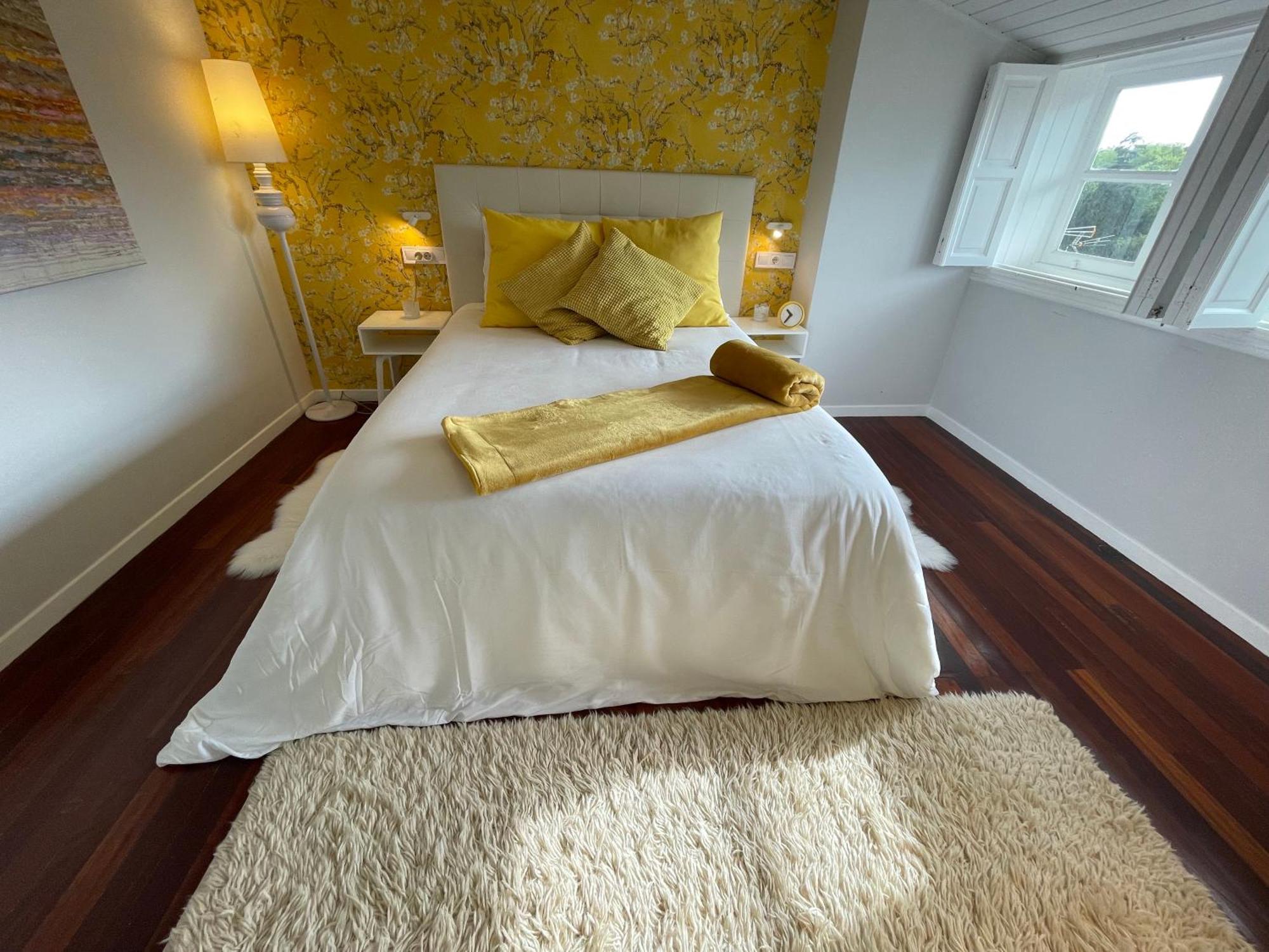 Yellow Home Сантяго де Компостела Екстериор снимка