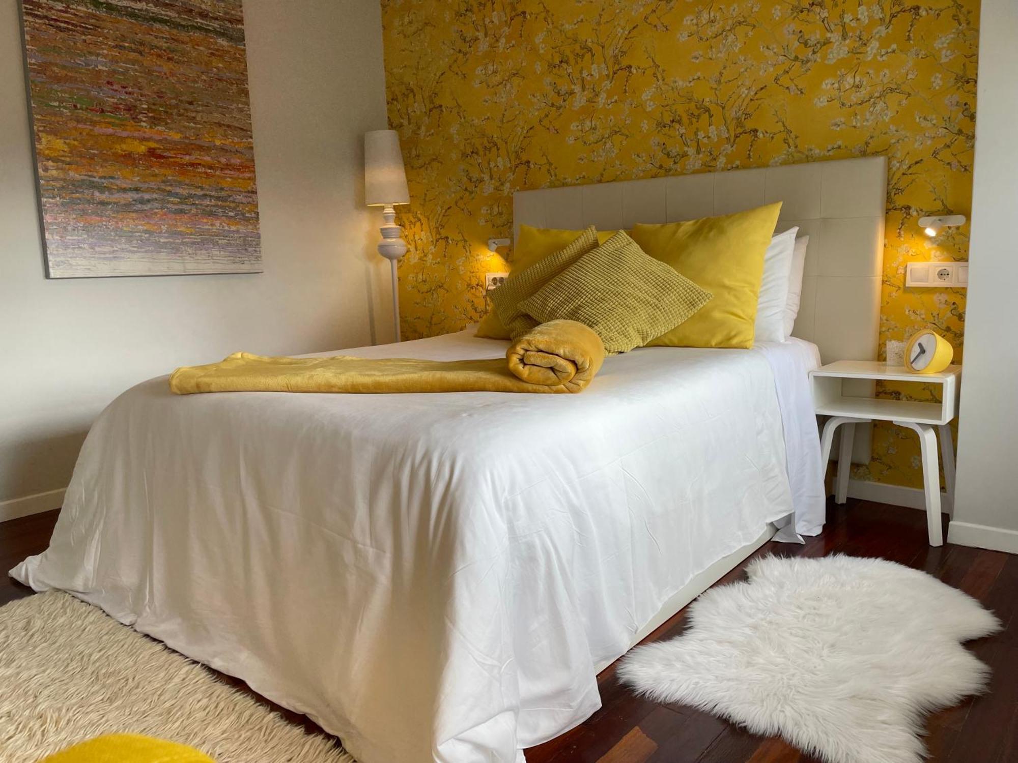 Yellow Home Сантяго де Компостела Екстериор снимка
