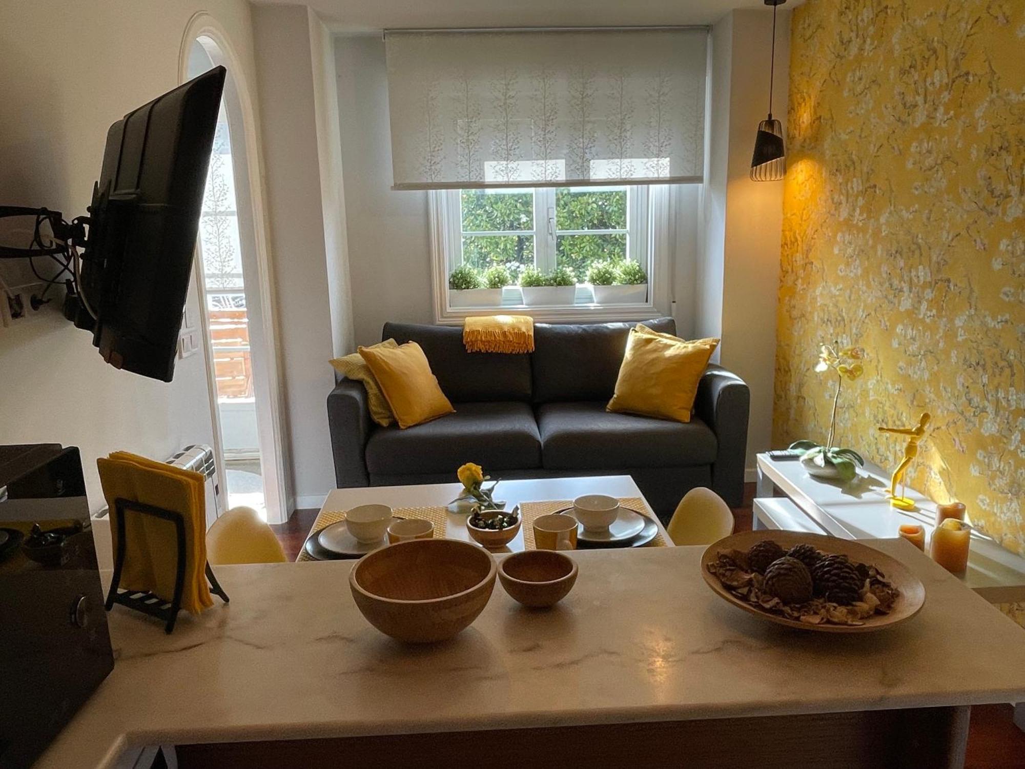 Yellow Home Сантяго де Компостела Екстериор снимка