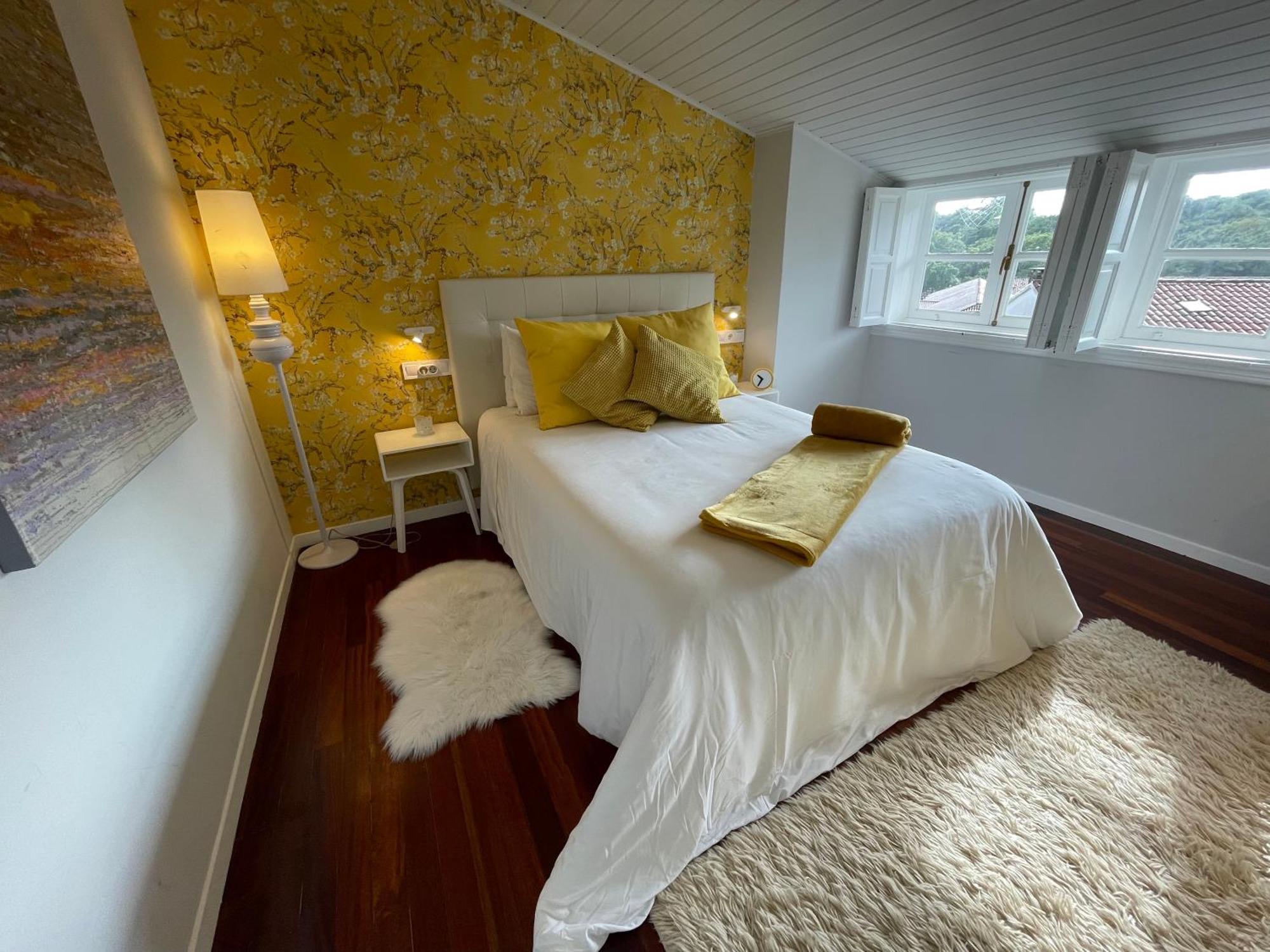 Yellow Home Сантяго де Компостела Екстериор снимка